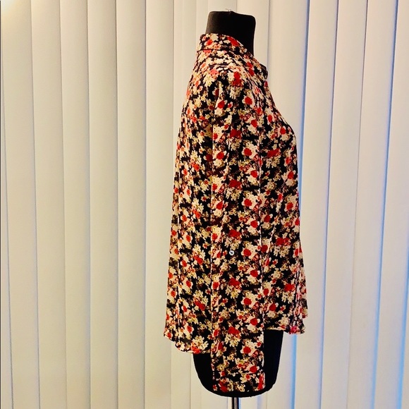 3 Forever 21 long sleeve button down blouses. - Picture 4 of 16